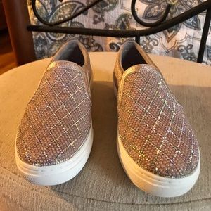 Brand new sketchers slip one